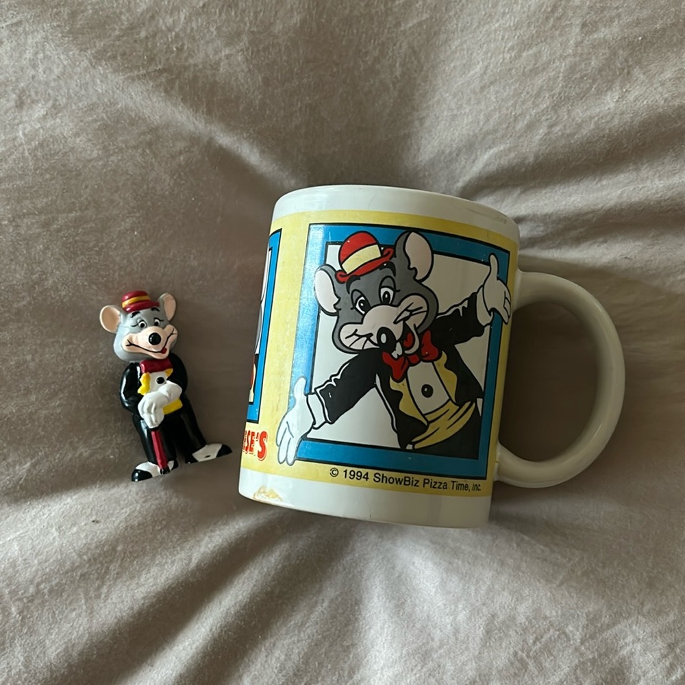 1994 Vintage Chuck E Cheese’s Mug